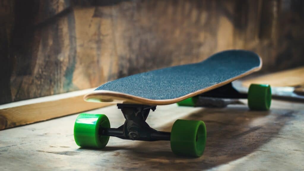 Concave skateboard