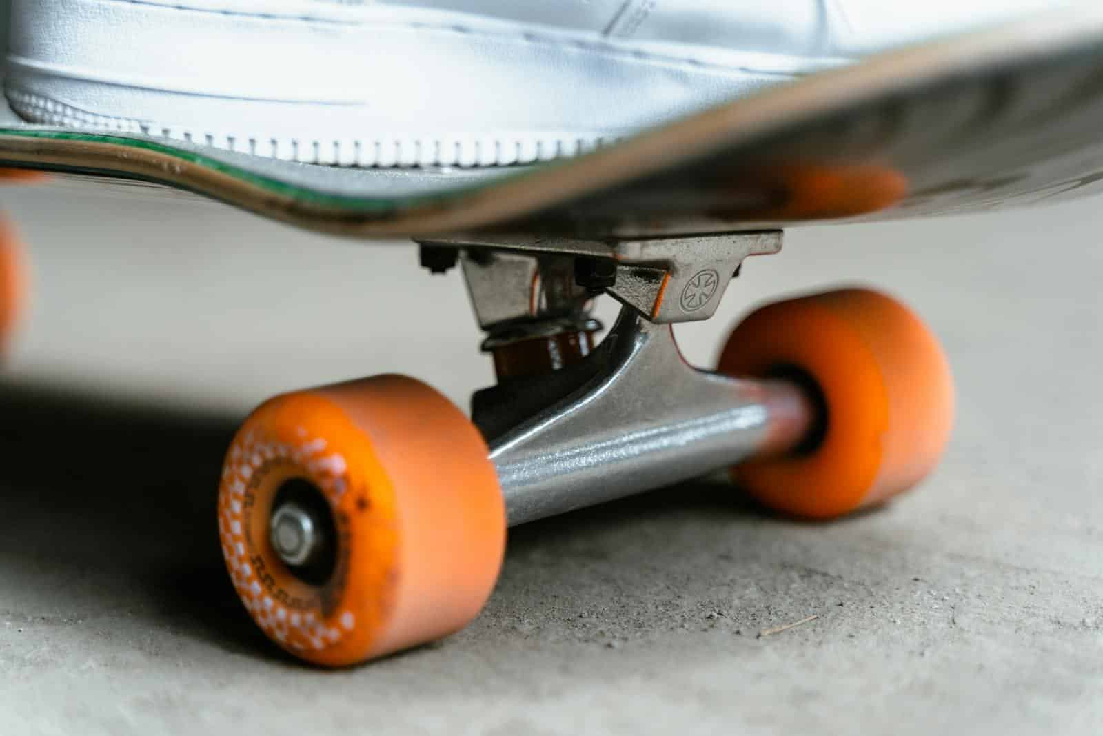 roues de skateboard orange