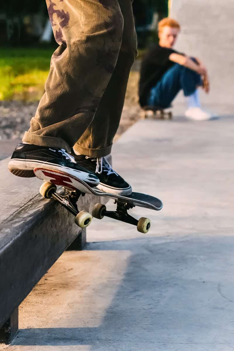 Comment faire un Smith Grind en skateboard